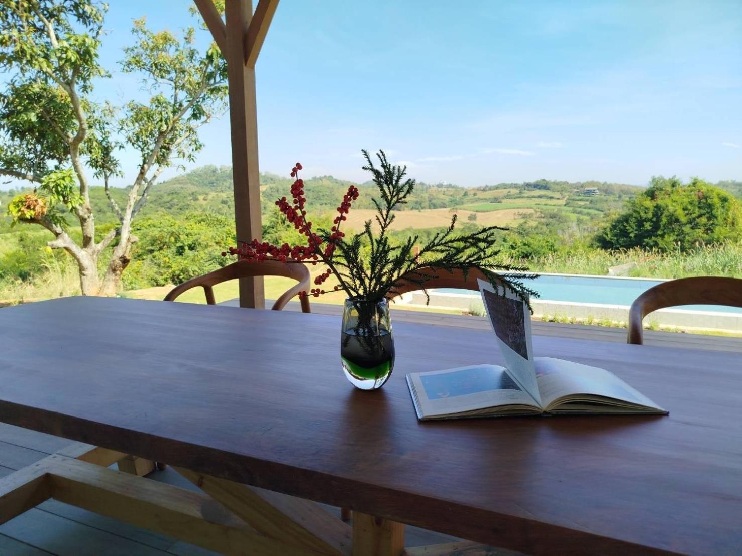 Roukh Kiri Khaoyai, The Centara Collection Villa Pak Chong Buitenkant foto