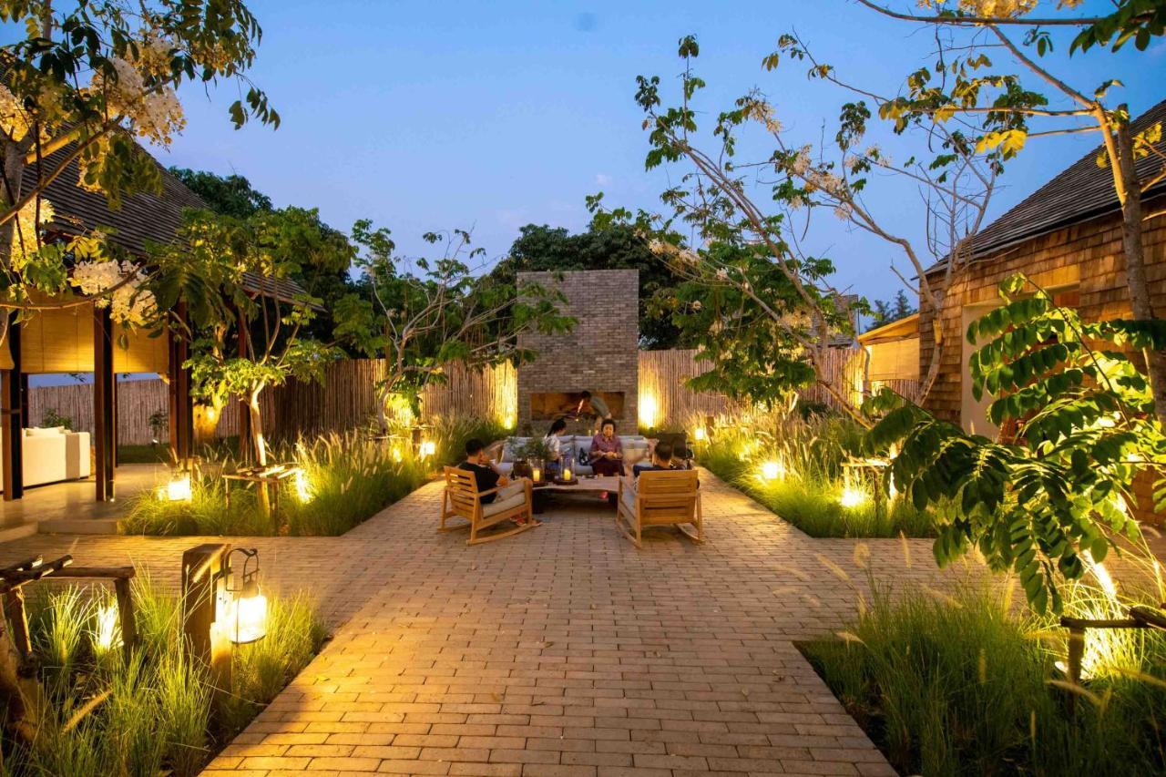 Roukh Kiri Khaoyai, The Centara Collection Villa Pak Chong Buitenkant foto